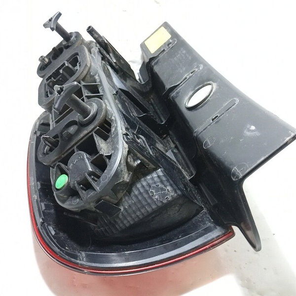 Lanterna Traseira L.esquerdo Renault Duster 2012 Esquerdo Vermelho