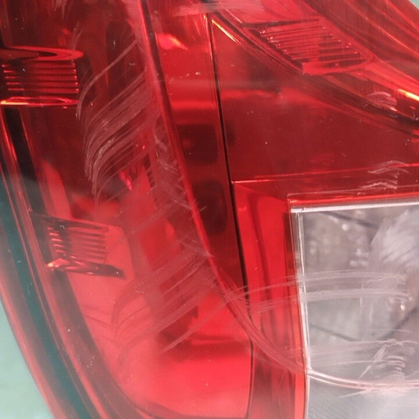 Lanterna Traseira L.esquerdo Renault Duster 2012 Esquerdo Vermelho