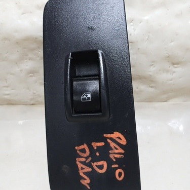 Botão Comando Vidro Elet. Fiat Palio Week. 2013 Diant. Dir.