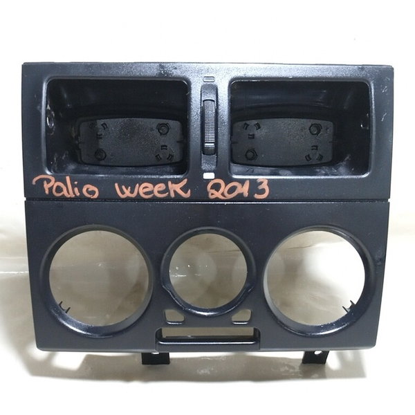 Moldura Comando De Ar Sem Difusor Palio Weekend 2013