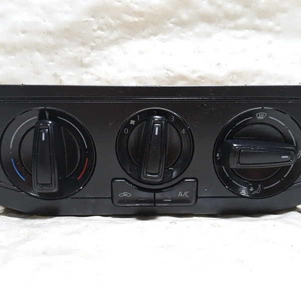 Comando De Ar Condicionado Vw Voyage G6 2017