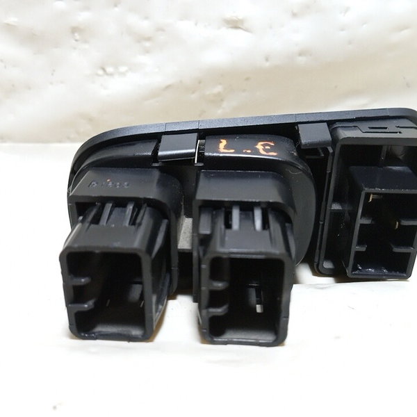 Botao Tampa Painel L.esquerdo Kia Sportage 2010 Preto