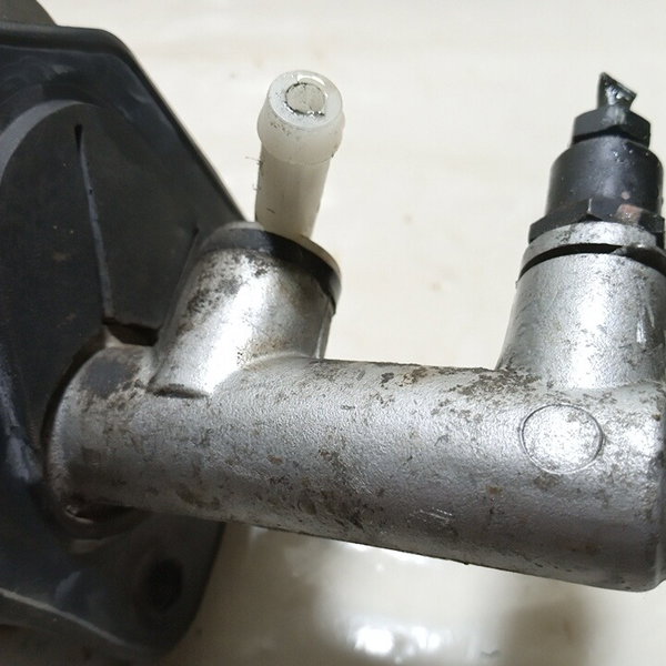 Pedal Embreagem Com Cilindro Kia Sportage 2010