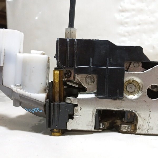 Fechadura Porta Traseira L.direita Ford Fiesta 2014