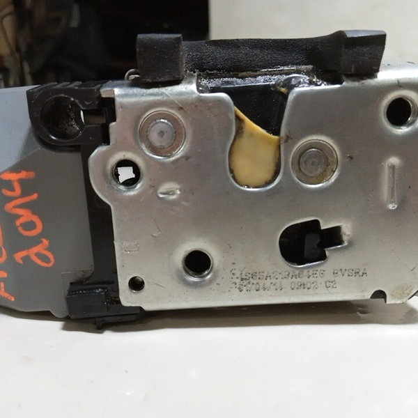 Fechadura Porta Dianteira L.direita Ford Fiesta 2014