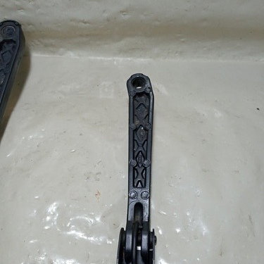 Braço Haste Limpador De Parabrisa Diant. Gm S10 1999   Direito