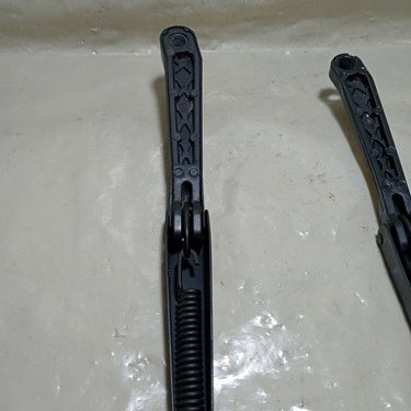 Braço Haste Limpador De Parabrisa Diant. Gm S10 1999   Direito