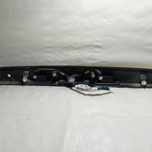 Aplique Tampa Traseira Nissan Versa 2014