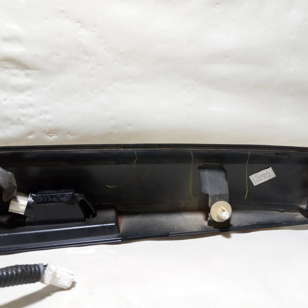 Aplique Tampa Traseira Nissan Versa 2014