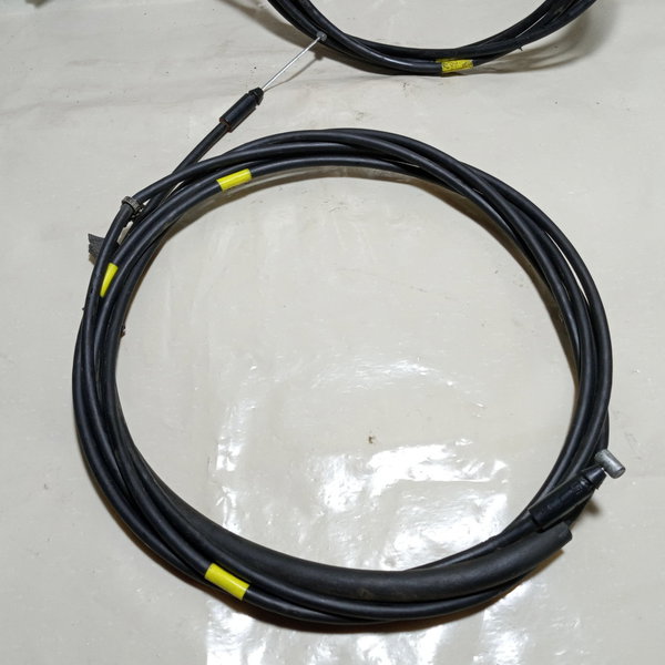 Cabo Puxador Capô/ Portinhola Nissan Versa 2014