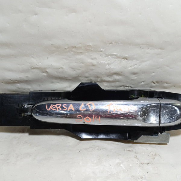 Maçaneta Externa Traseira Direita Nissan Versa 2014 Cinza