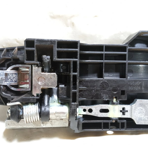 Maçaneta Externa Traseira Direita Nissan Versa 2014 Cinza