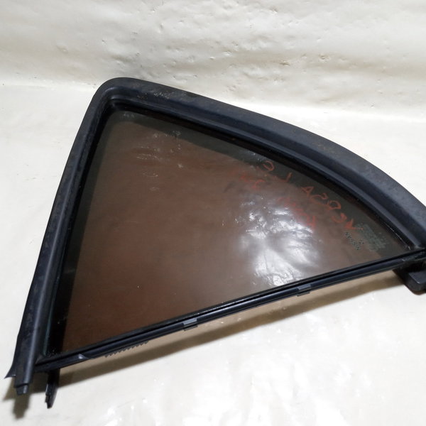 Vidro Fixo Traseiro  Esquerdo Nissan Versa 2014