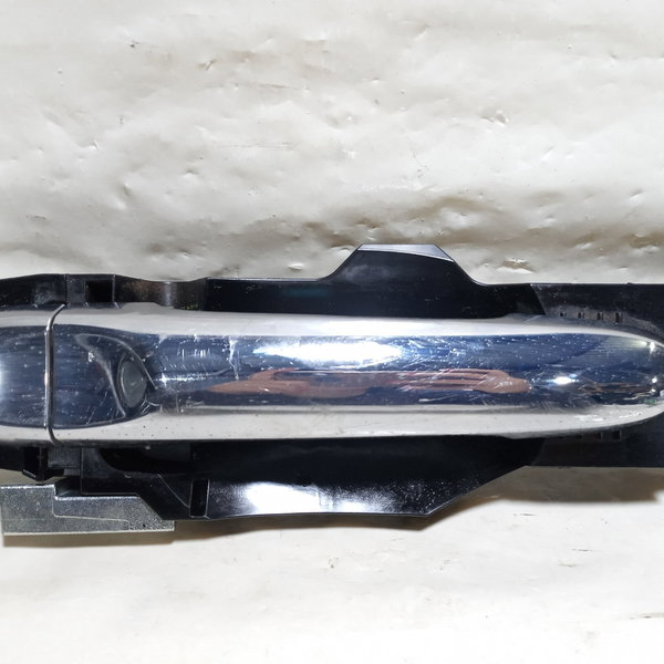 Maçaneta Externa Traseira Esquerda Nissan Versa 2014  Cinza