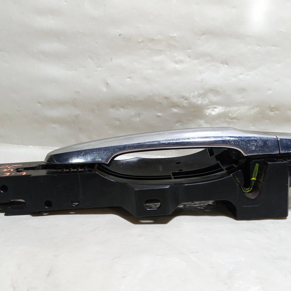 Maçaneta Externa Traseira Esquerda Nissan Versa 2014  Cinza