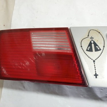 Aplique Placa Traseiro Lanternas Vw Santana 2004 2.0 8v