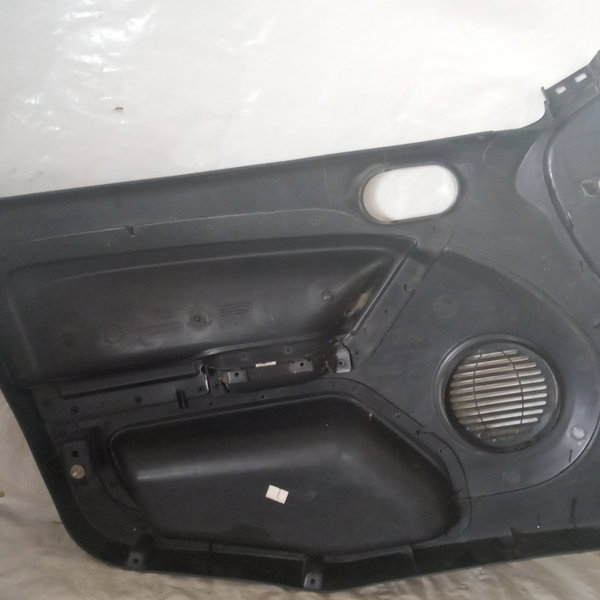Forro Porta Ford Fiesta Dianteiro L. Direito