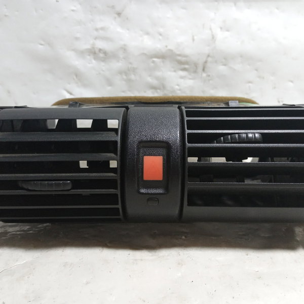 Difusor De Ar Central Botao Alerta Gm Astra 2001