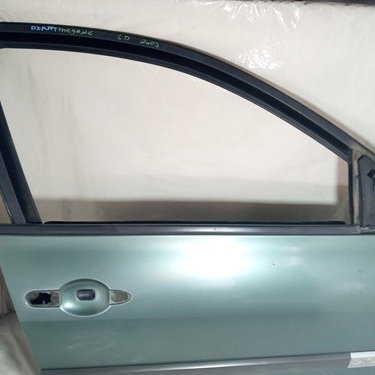 Porta Renault Megane / Grand Tour 2007 Dianteiro Direito Dianteira Direita Verde-claro