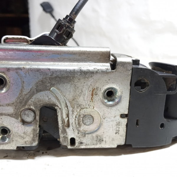 Fechadura Porta Dianteira Esquerda Renault Megane 2007