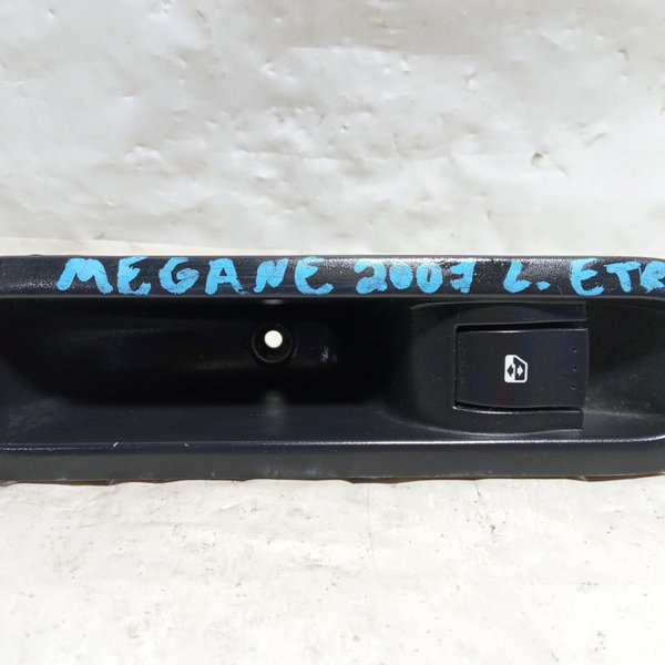 Botão Vidro Elétrico Traseiro Esquerdo Renault Megane 2007