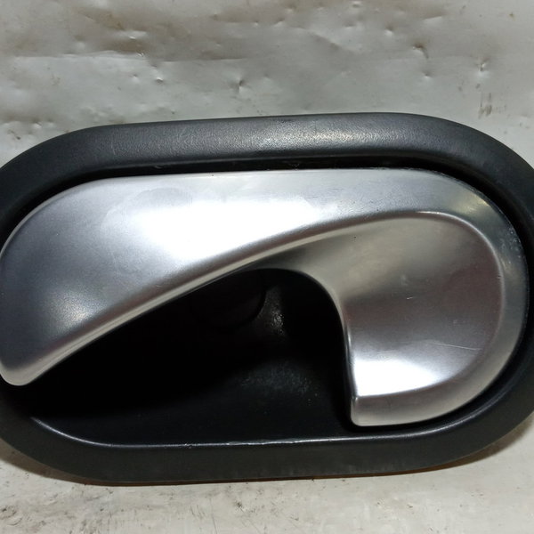 Maçaneta Interna Dianteira Esquerda Renault Megane 2007 Dianteira