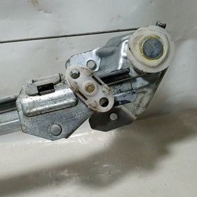 Maquina Vidro Eletrico Traseiro Esquerdo Gm Zafira 2005