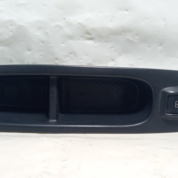 Botão Vidro Elétrico Puxador Diant. Direito Fiat Punto 2012