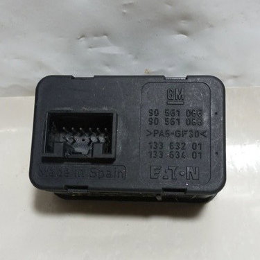Botão Vidro Elétrico Dianteiro Esquerdo Gm Meriva