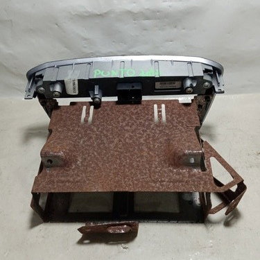 Moldura Acabamento Radio Botao Alerta Fiat Punto 2012