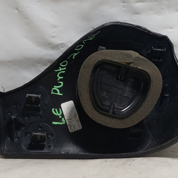 Moldura Com Difusor Dianteiro L. Esquerdo Fiat Punto 2012