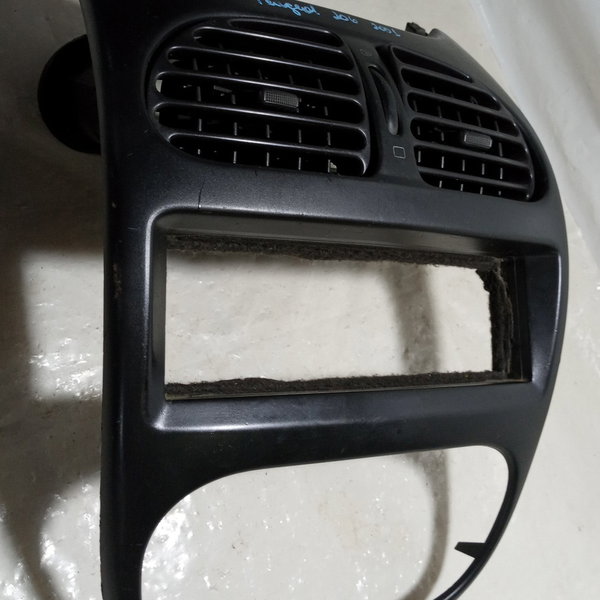 Difusor Central Moldura Painel Peugeot 206 2001