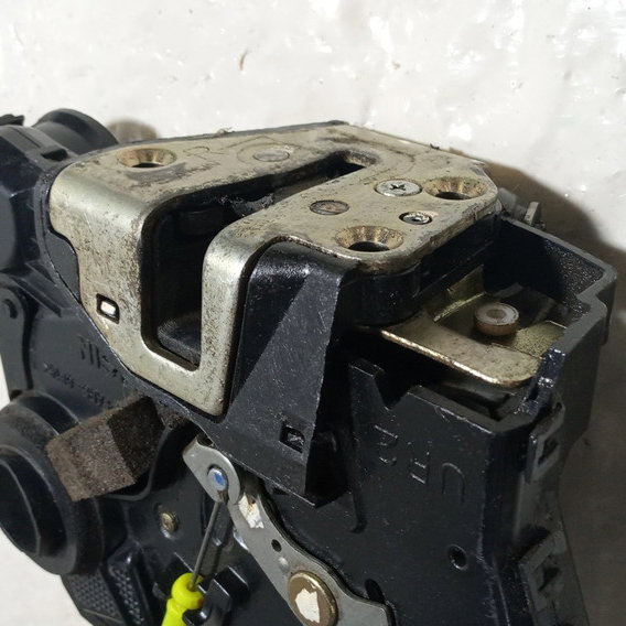 Fechadura Porta Dianteira Direita Toyota Corolla 2004