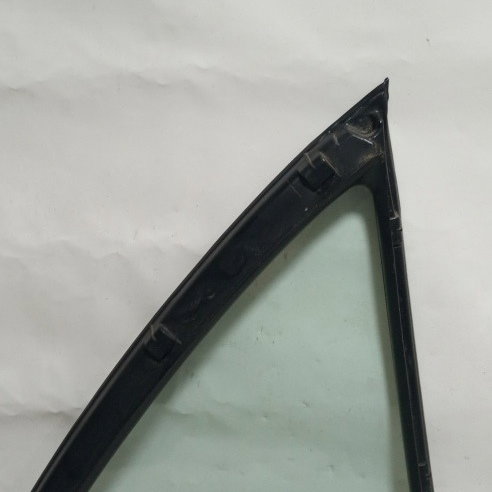 Vidro Lateral Traseiro Fixo Esquerdo Toyota Corolla Xli 2004