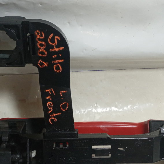 Maçaneta Externa L. Direita Dianteira Fiat Stilo 2008 Vermelho