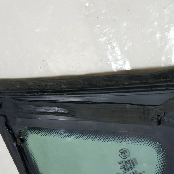 Vidro Fixo Tras. Superior L. Esq. Mercedes Benz Classe A 190