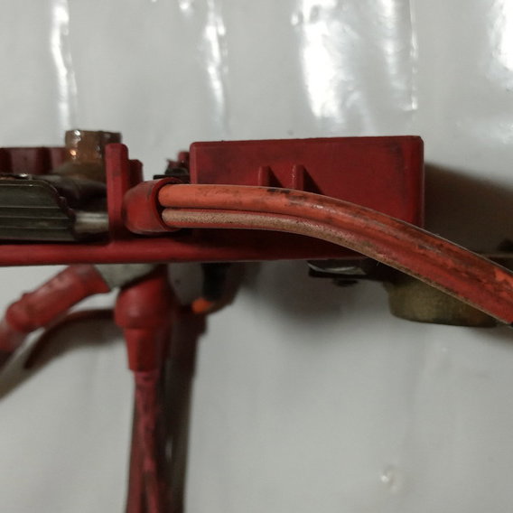 Polo Da Bateria Renault Megane 2008