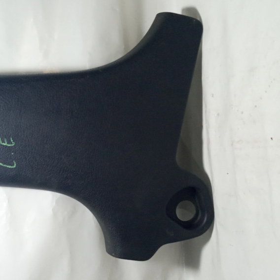 Acabamento L. Esquerdo Coluna Lateral  Peugeot 206 2005