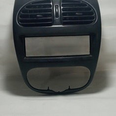 Moldura Painel Central Com Difusor De Ar Peugeot 206