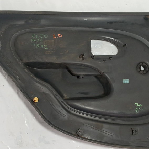 Forro De Porta Traseiro Direito Renault Clio 2015