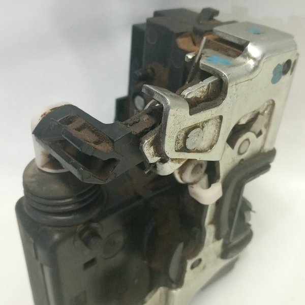 Fechadura De Porta Dianteira Direita Renault Clio 2015
