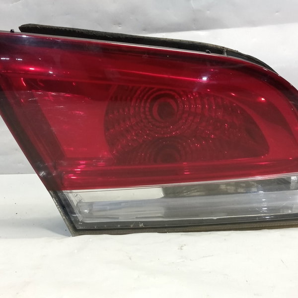 Lanterna Tampa Traseira Lado Esquerdo Fiat Siena 2010