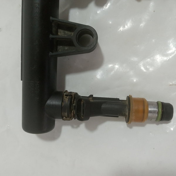 Flauta Com Bico Injetor Gm Corsa Montana 1.4 2005