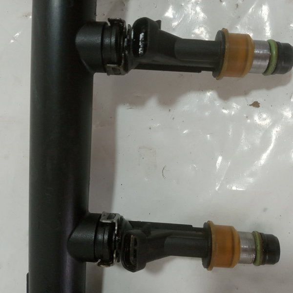 Flauta Com Bico Injetor Gm Corsa Montana 1.4 2005