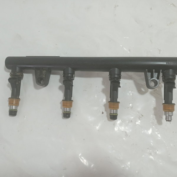 Flauta Com Bico Injetor Gm Corsa Montana 1.4 2005
