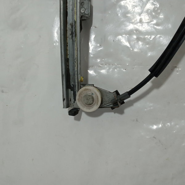 Máquina De Vidro Manual Fiat Siena Esquerdo Traseiro 2010