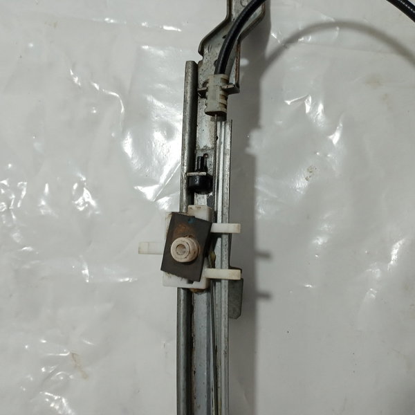 Máquina De Vidro Manual Fiat Siena Esquerdo Traseiro 2010