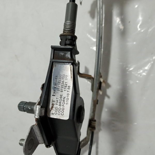 Máquina De Vidro Manual Fiat Siena Esquerdo Traseiro 2010