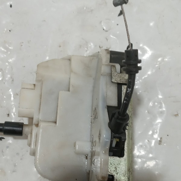 Fechadura  Porta Citroen C3 Lado Esquerdo  Trás  2006