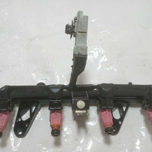 Flauta Com Os Bicos Injeção Citroen C3 2006 1.4 8v